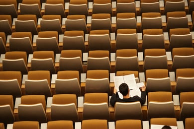 Estudiante_solo_utomianaga.png
